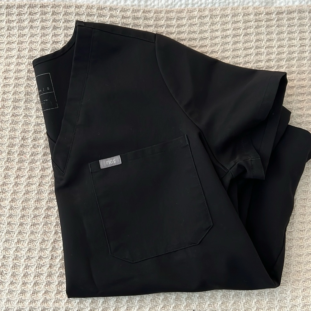 FIGS small Catarina top